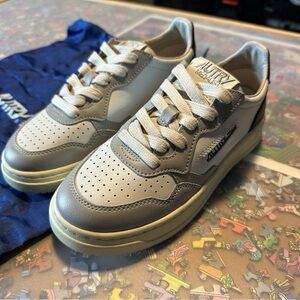 NWT Autry Gray and White Sneakers